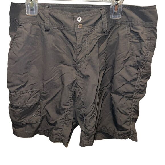 Columbia grey Omnishade women’s shorts size 2 with 8” length - Picture 1 of 11